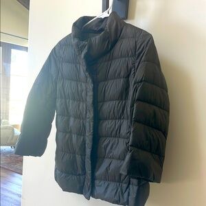Uniqlo olive green light puffer jacket size small
